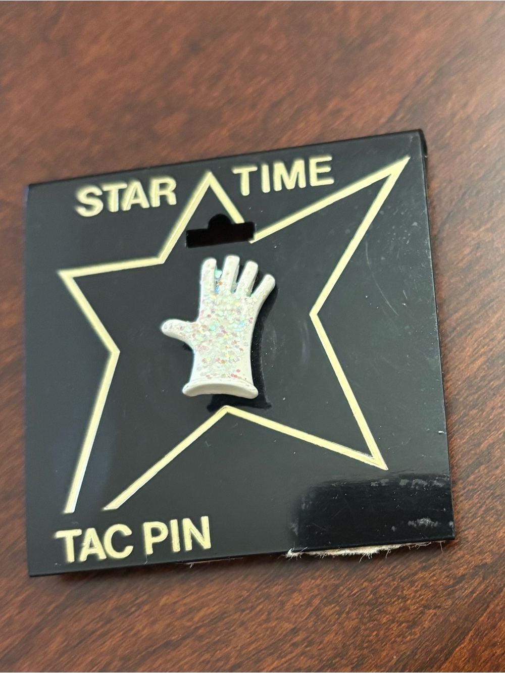 Star Time Tac Pin with White Glitter Glove for Michael Jackson fans!